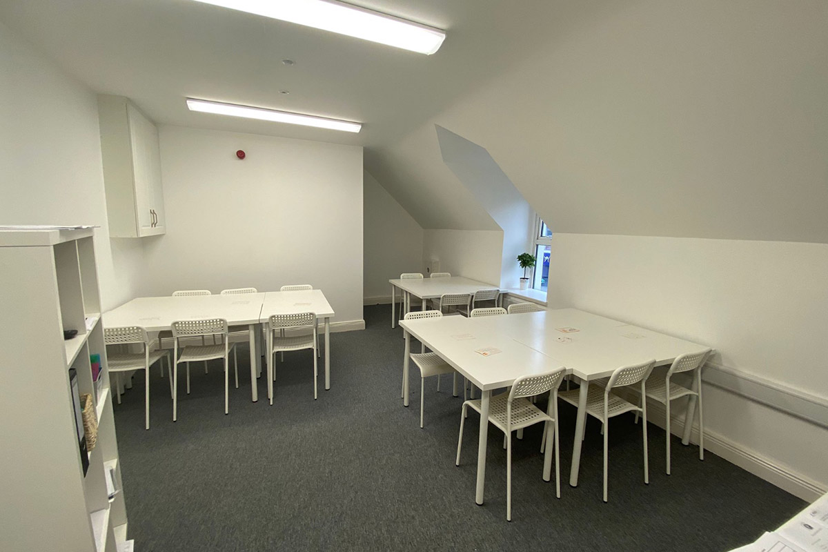 Group study classroom in Tullamore, Ireland – Lakeland Language Centre