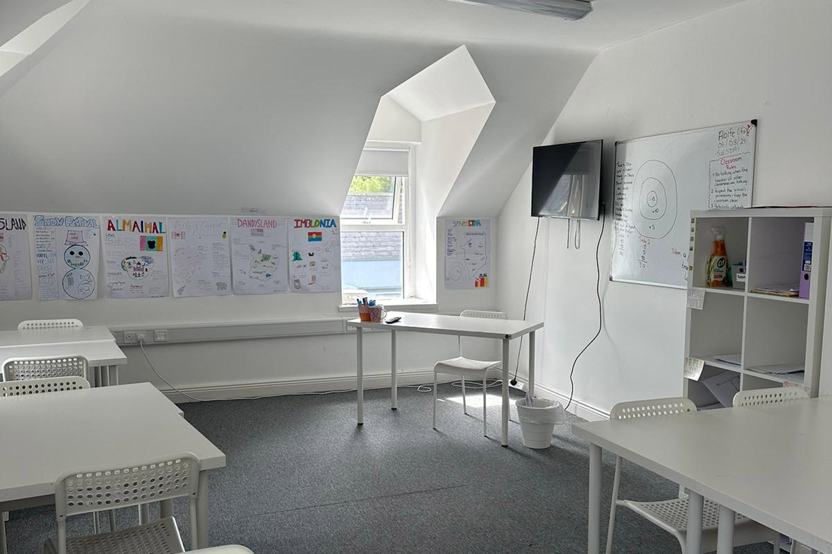 English learning classroom with multimedia tools in Tullamore, Ireland