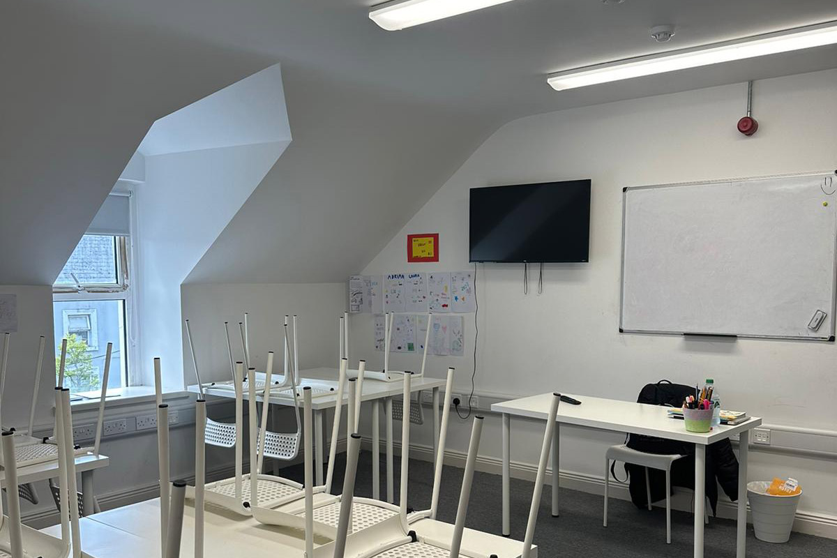 English immersion classroom in Tullamore Lakeland Language Centre
